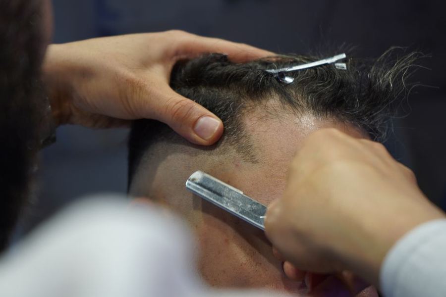 Cut + eyebrow