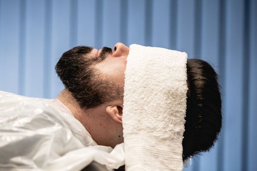 Men’s facial cleansing