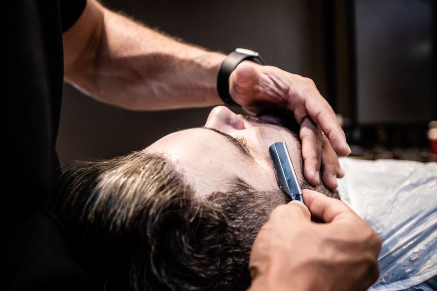 Beard and razor course