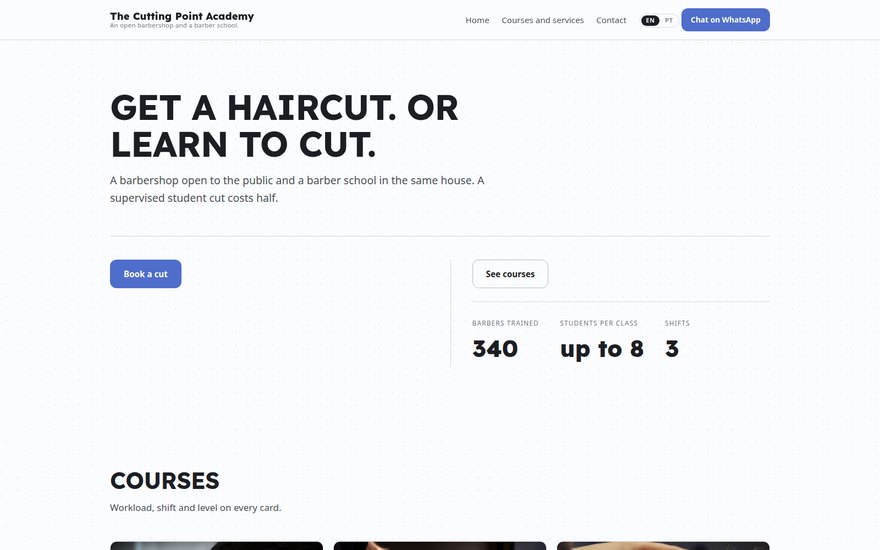 Barbearia com escola — curso de barbeiro e corte de aluno